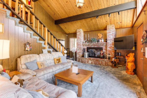 1 Mi to Skiing and Hiking Big Bear Cabin Big Bear Lake